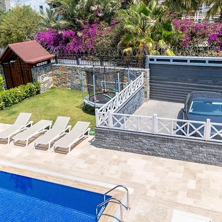 Sleeps 8 With Pool Air Con And Wifi * Gümbet